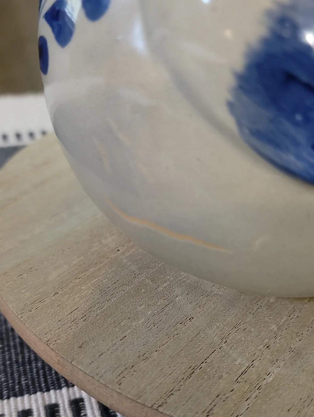 Cracker Barrel Stoneware Hen/Chicken Tea Pot/Pitcher